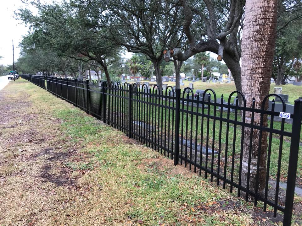 fence contractor