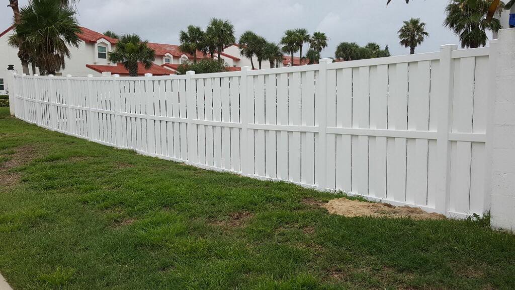 vinyl fence installation