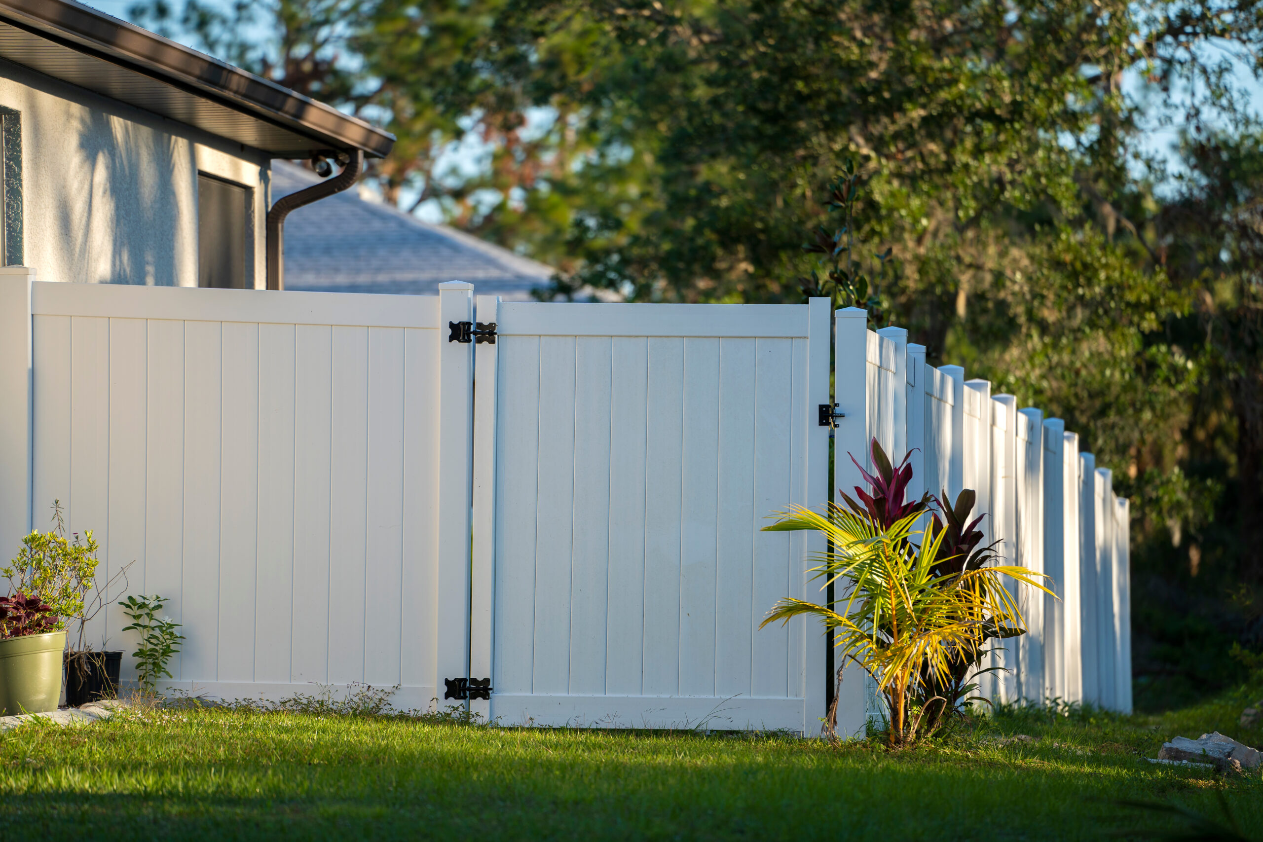 vinyl fence repair