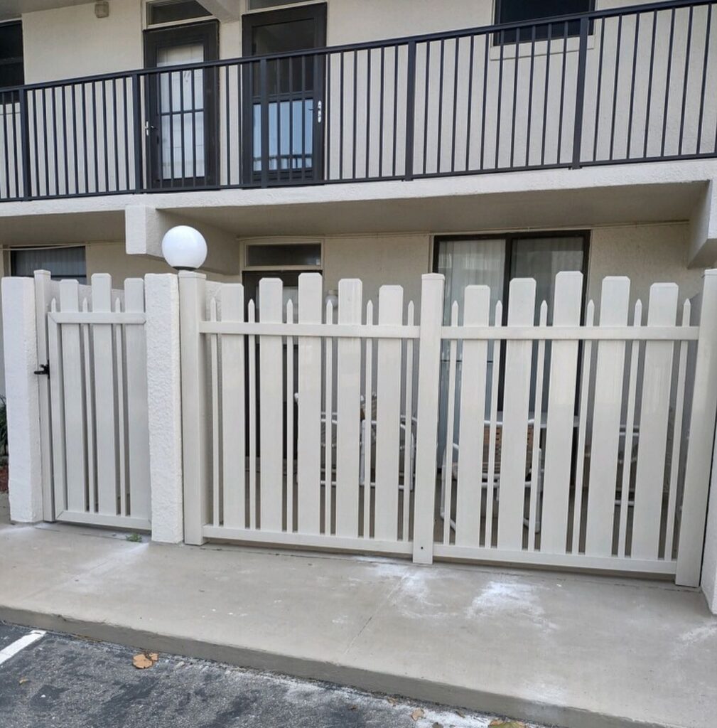 fence contractor in volusia county